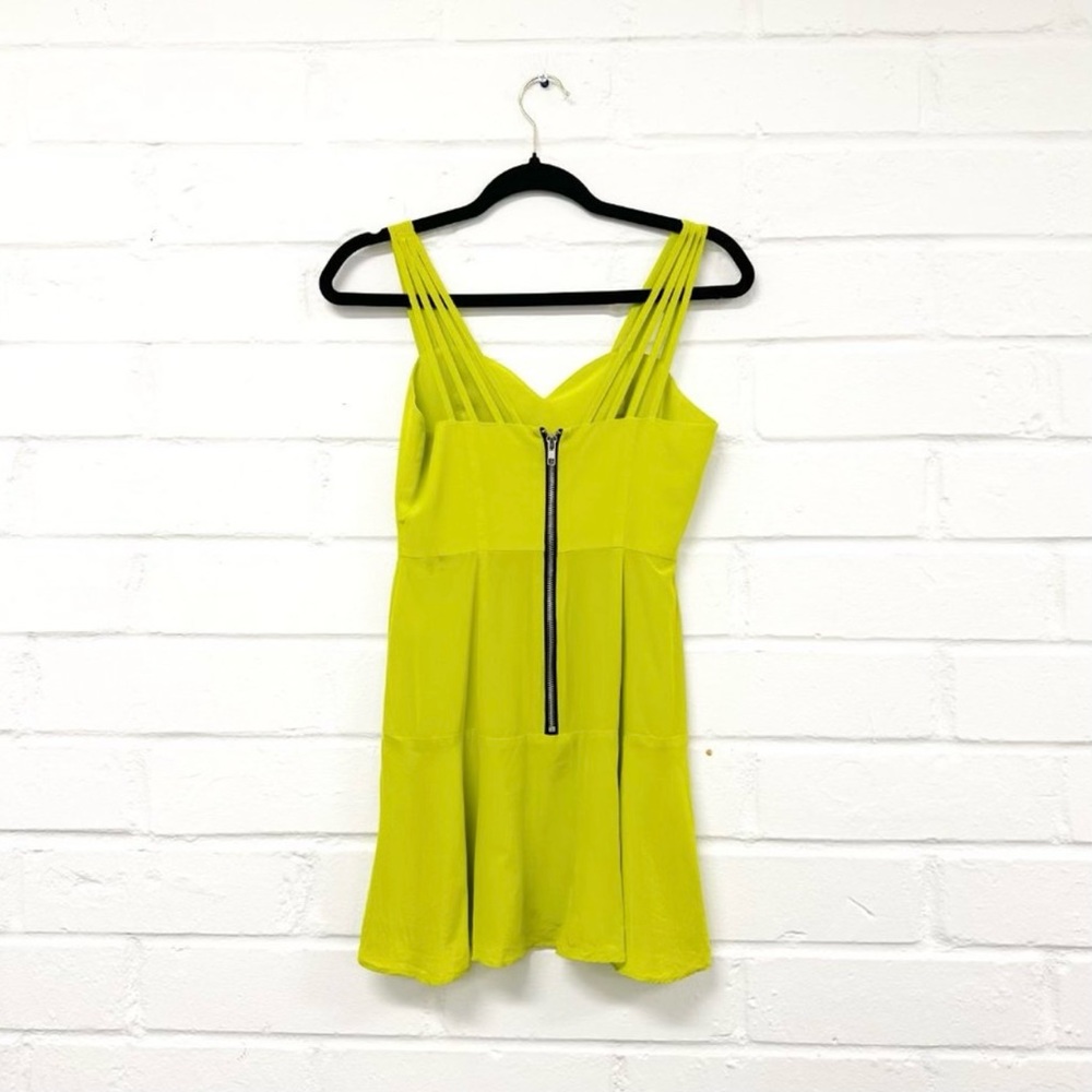 NBD The Naven twins green dress - Picture 5 of 6
